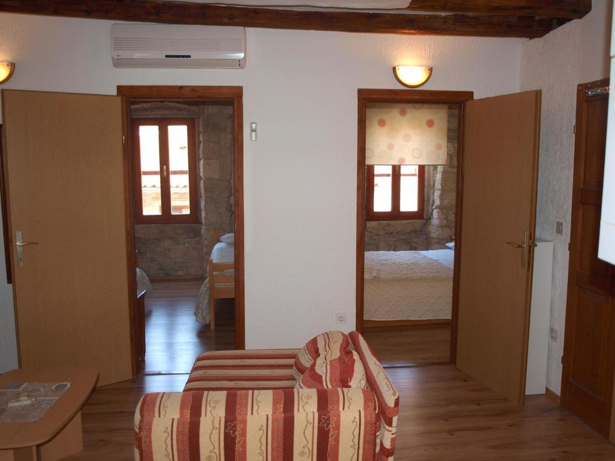 Apartment 52 로비니 외부 사진