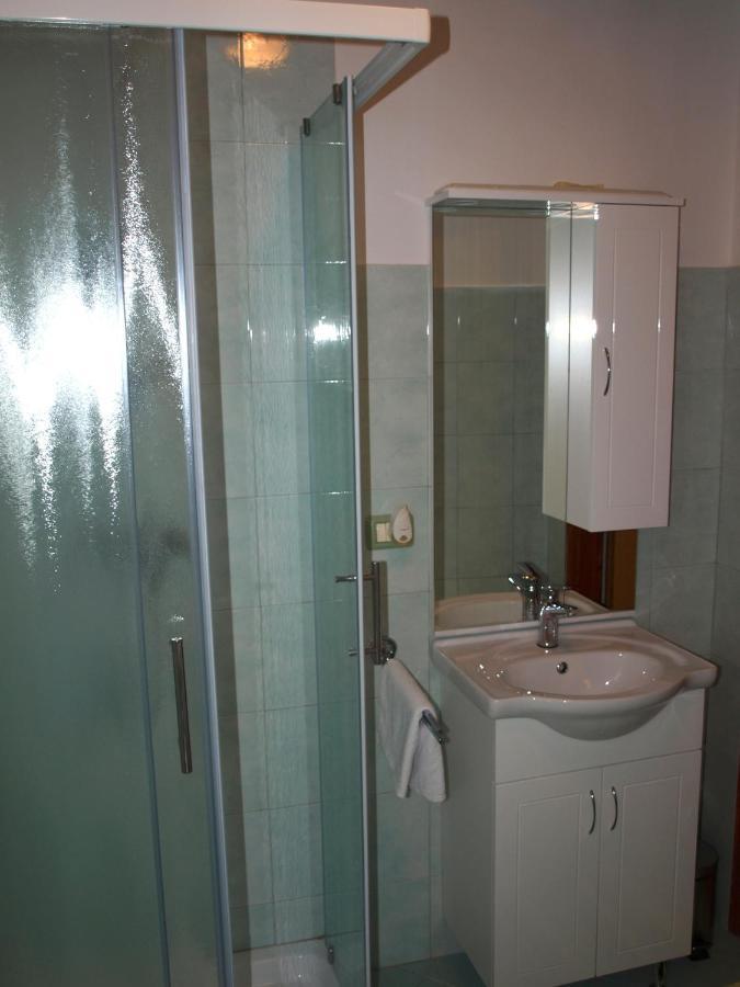 Apartment 52 로비니 외부 사진