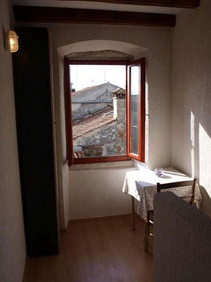 Apartment 52 로비니 외부 사진